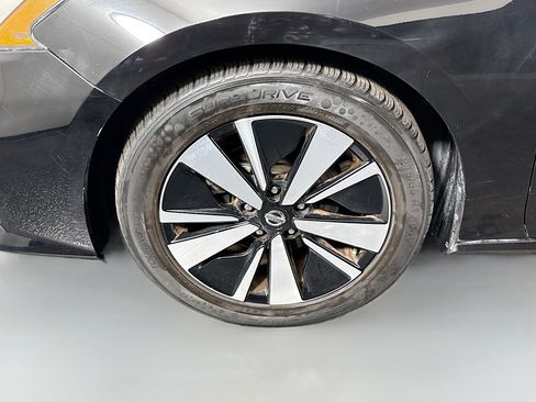 Used 2022 Nissan Altima 2.5 SV FWD image 38