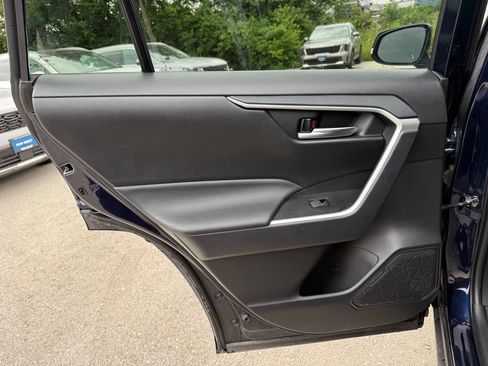 Used 2025 Toyota RAV4 XLE FWD image 8