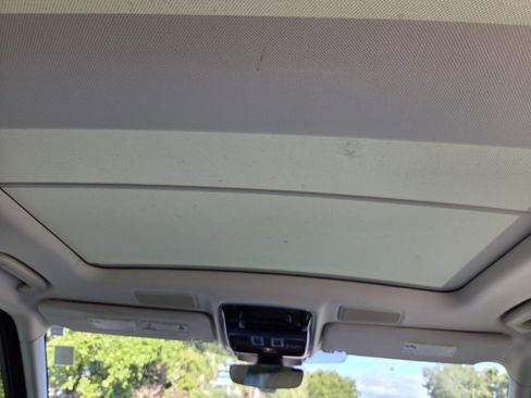 Used 2021 Land Rover Range Rover Sport HSE Silver Edition image 13