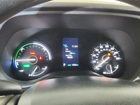 Used 2024 Toyota Sienna LE image 40