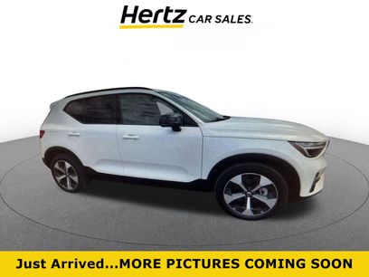 Used 2024 Volvo XC40 B5 Core