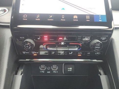 New 2025 Jeep Grand Cherokee L Limited image 6