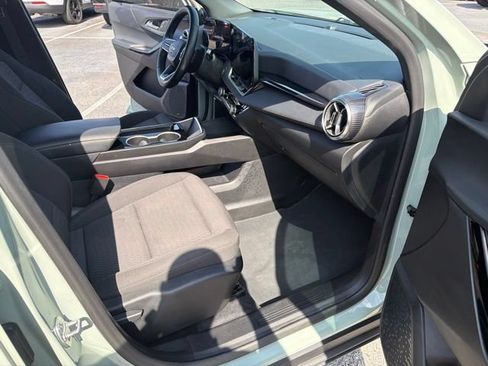 Used 2025 Chevrolet Equinox LT w/ Safety and Technology Package FWD image 23