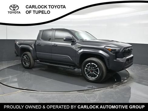 Used 2025 Toyota Tacoma TRD Sport AWD/4WD image 6