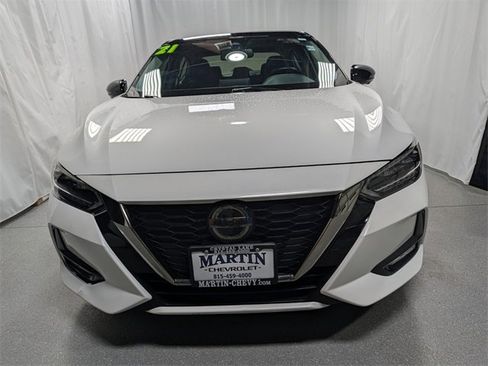 Used 2021 Nissan Sentra SR w/ SR Premium Package image 9