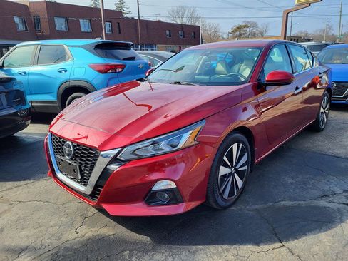 Used 2021 Nissan Altima 2.5 SL image 3