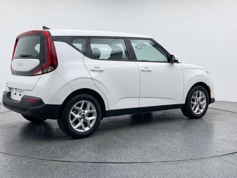 Used 2025 Kia Soul LX w/ LX Technology Package image 9