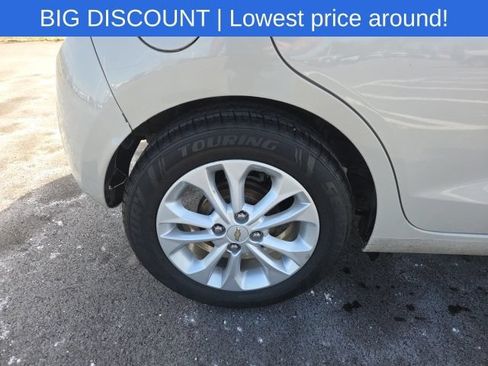 Used 2020 Chevrolet Spark LT FWD image 10