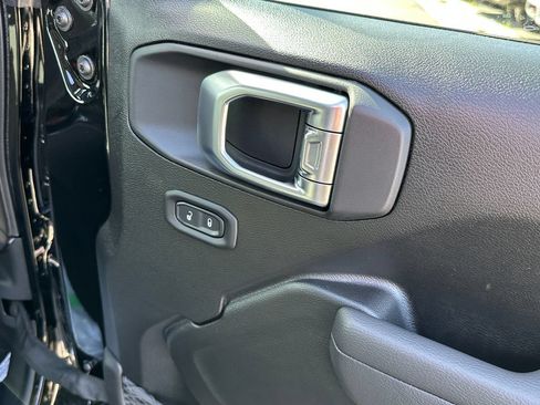 New 2026 Jeep Gladiator Sport AWD/4WD image 13