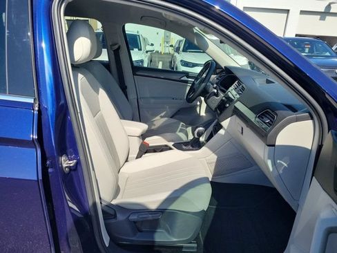 Certified 2023 Volkswagen Tiguan SE FWD image 8