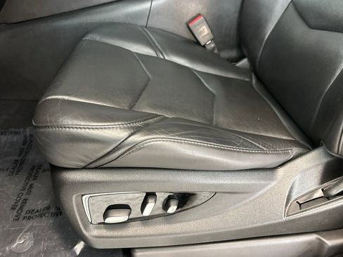 Used 2018 Cadillac Escalade Premium Luxury image 14