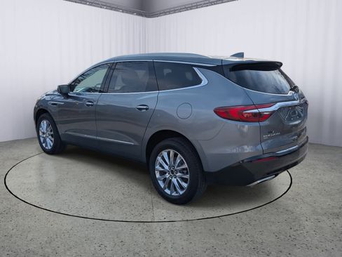 Used 2020 Buick Enclave Premium w/ Sun and Sites Package image 4