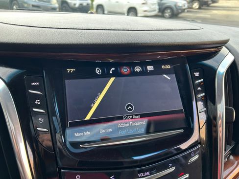 Used 2018 Cadillac Escalade ESV Luxury image 22