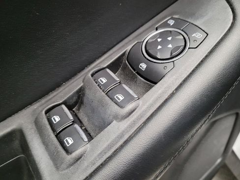 Used 2021 Ford Edge SE image 27