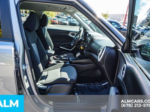 Used 2023 Kia Soul LX image 24