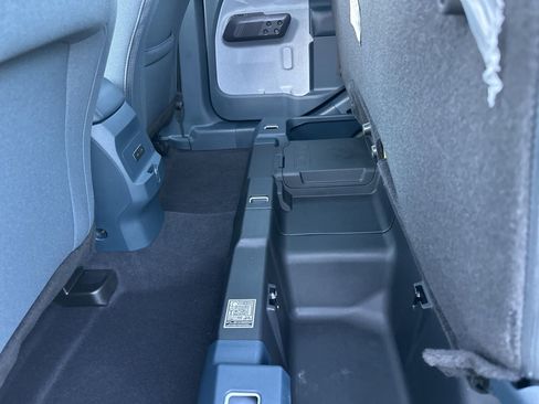 New 2025 Ford Maverick XLT image 31