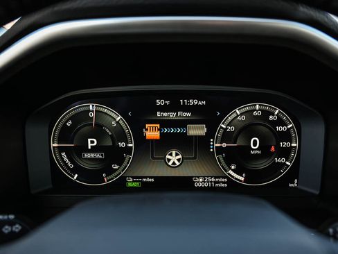 New 2025 Mitsubishi Outlander SEL image 23