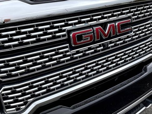 Used 2020 GMC Sierra 2500 Denali w/ Denali Ultimate Package image 29