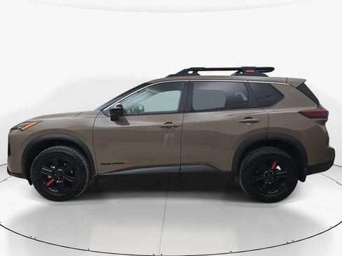 Used 2025 Nissan Rogue SV AWD/4WD image 9