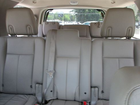 Used 2014 Ford Expedition XLT w/ Leather Seating Package RWD image 17