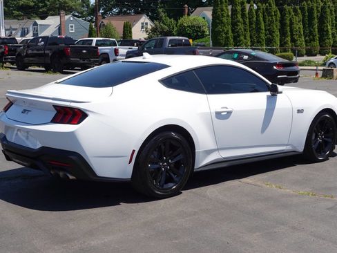 Used 2025 Ford Mustang GT RWD image 3