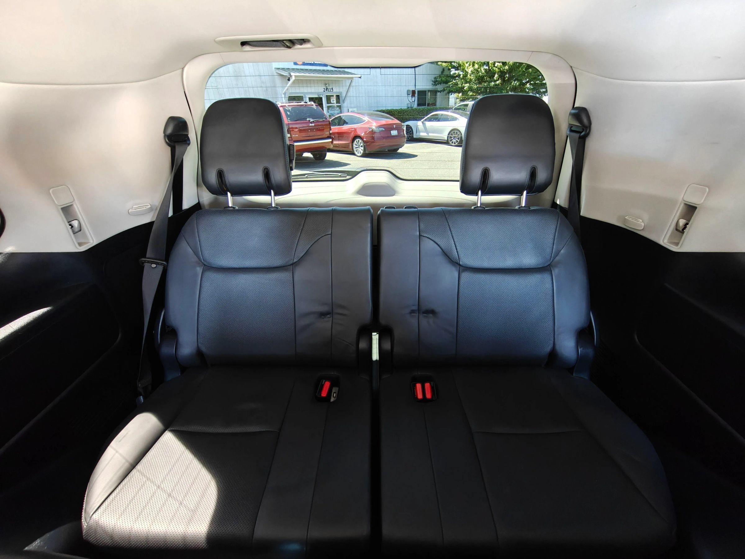 Used 2018 Lexus LX 570 4WD image 53