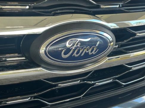 Used 2023 Ford Expedition Max Limited image 19