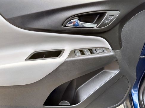 Certified 2022 Chevrolet Equinox LS w/ LS Convenience Package image 11