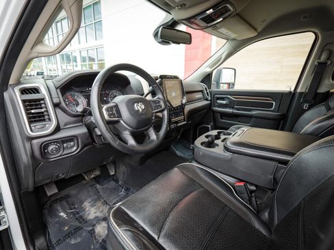 Used 2023 RAM 2500 Laramie image 13
