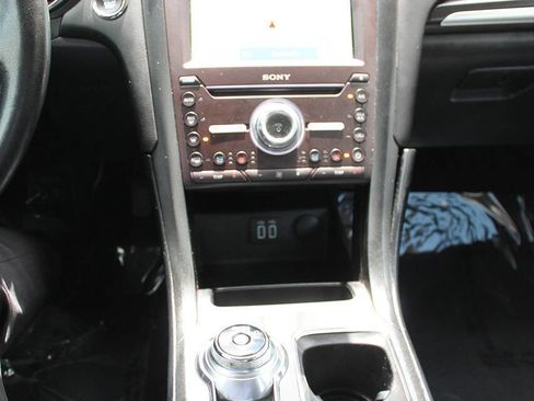 Used 2020 Ford Fusion Titanium AWD/4WD image 29