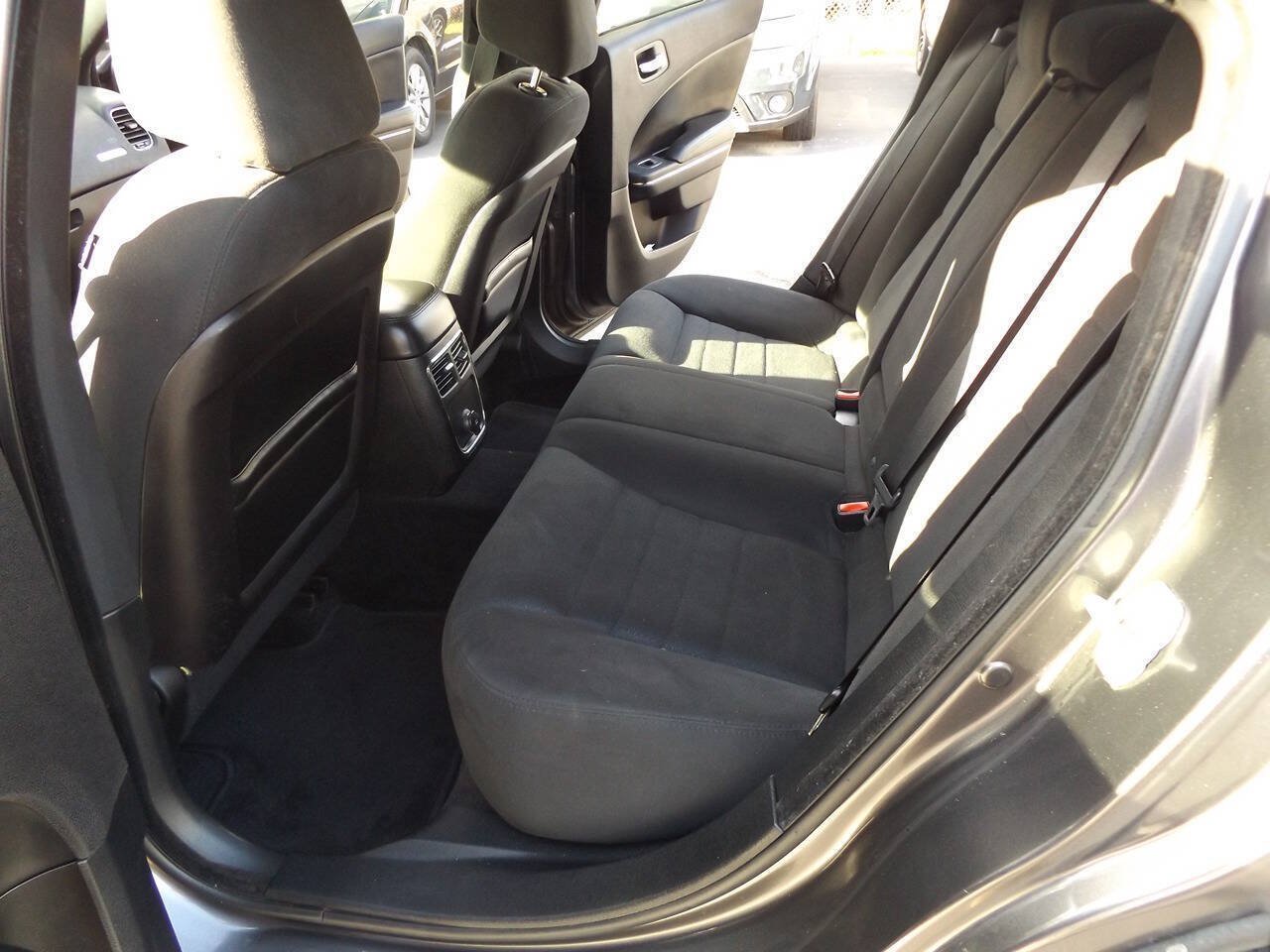 Used 2014 Dodge Charger SE AWD/4WD image 16