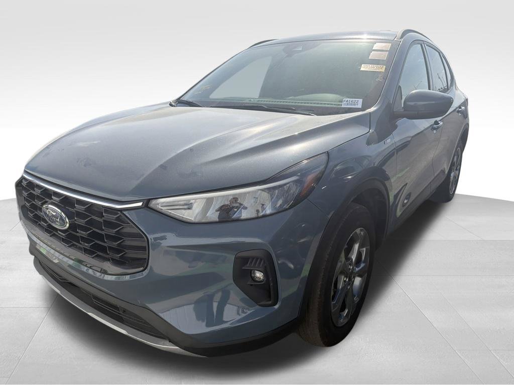 Used 2025 Ford Escape ST-Line Select w/ Tech Pack #1 AWD/4WD image 3
