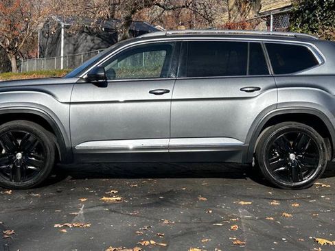 Used 2019 Volkswagen Atlas SEL Premium image 2