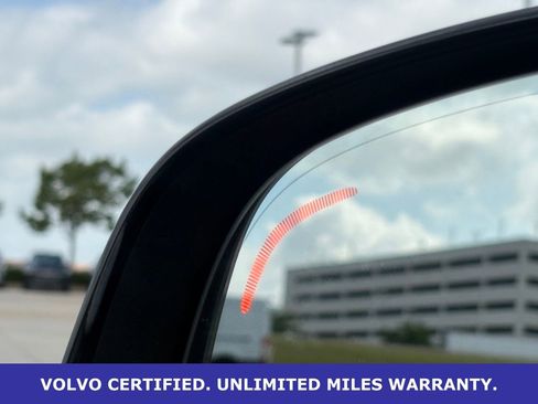 Certified 2025 Volvo XC40 B5 Core AWD/4WD image 13