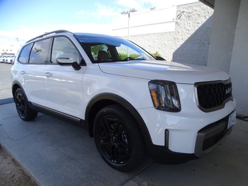 Used 2023 Kia Telluride EX X-Line image 3