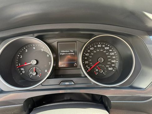 Used 2020 Volkswagen Tiguan S image 18