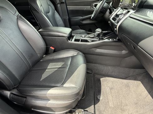 Used 2023 Kia Sorento S w/ Panoramic Sunroof Package FWD image 14