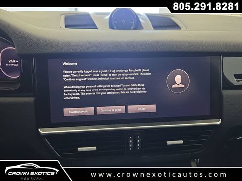 Used 2022 Porsche Cayenne AWD/4WD image 29