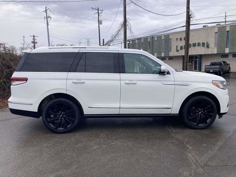 Certified 2022 Lincoln Navigator Reserve image 2