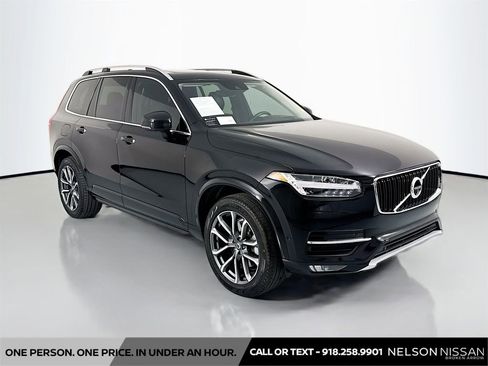 Used 2017 Volvo XC90 T6 Momentum w/ Vision Package image 3
