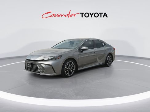 New 2025 Toyota Camry XLE image 4