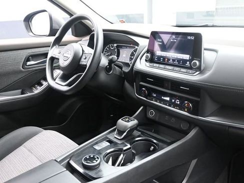 Used 2023 Nissan Rogue SV AWD/4WD image 30