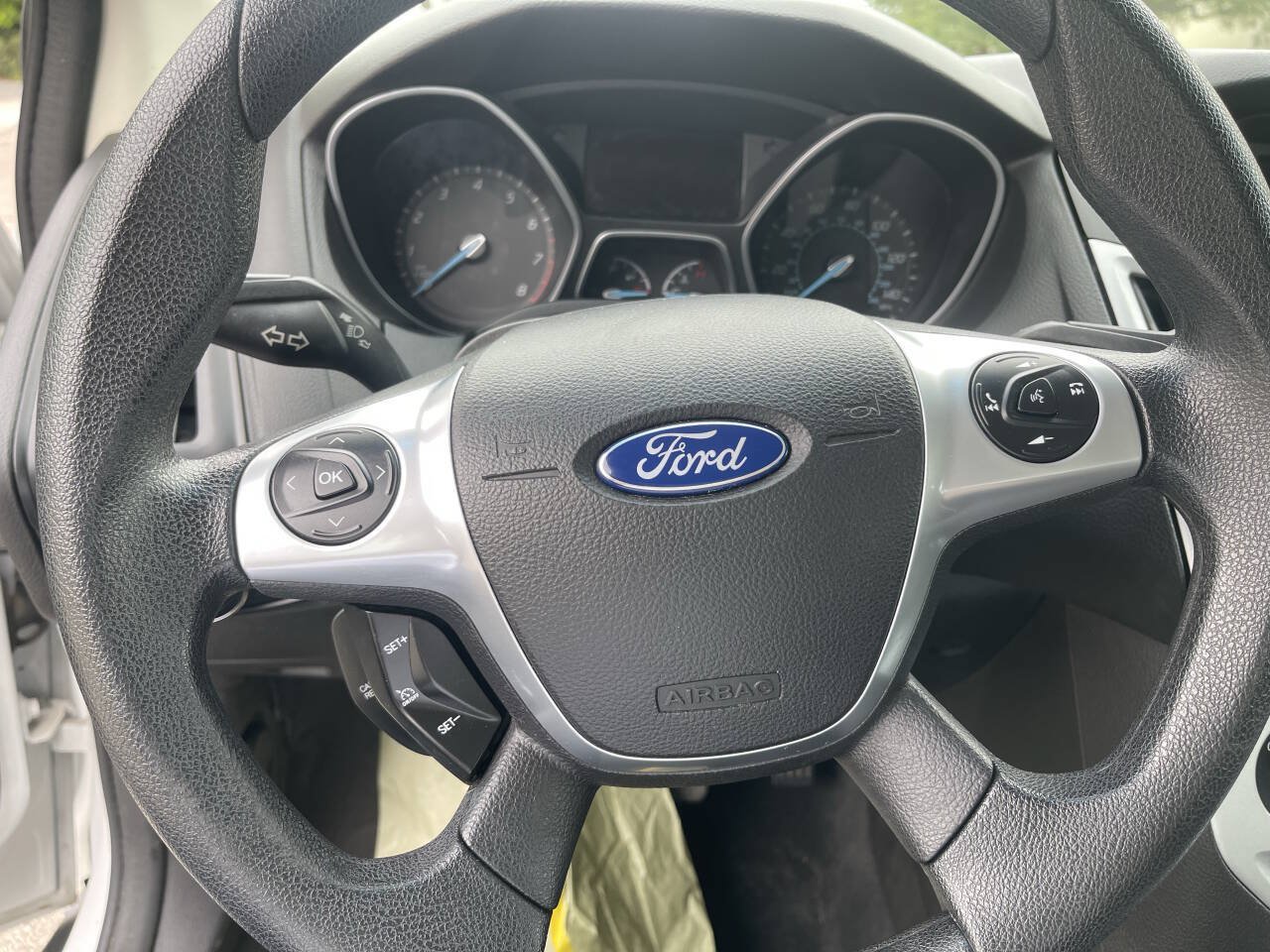 Used 2014 Ford Focus SE FWD image 16