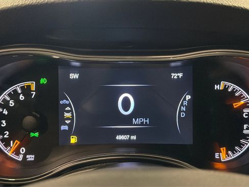 Used 2019 Jeep Grand Cherokee Limited AWD/4WD image 21