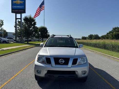 Used 2016 Nissan Frontier PRO-4X w/ Pro-4x Luxury Package AWD/4WD image 2