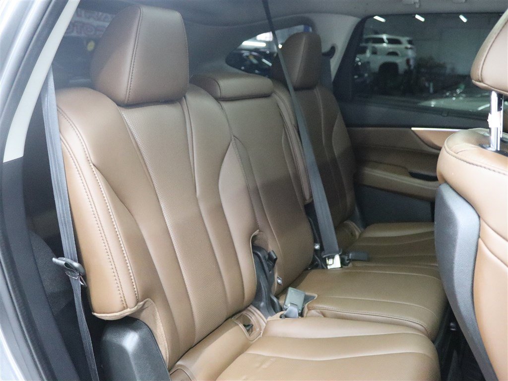 Used 2022 Acura MDX w/ Technology Package AWD/4WD image 23