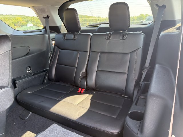Used 2024 Ford Explorer Limited AWD/4WD image 37