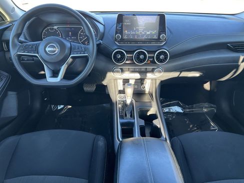Used 2024 Nissan Sentra SV image 2