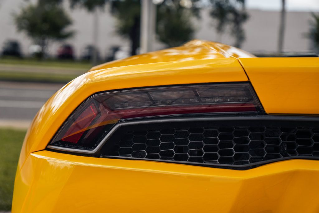 Used 2016 Lamborghini Huracan LP 610-4 AWD/4WD image 12