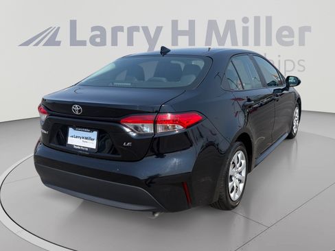 Used 2024 Toyota Corolla LE FWD image 5
